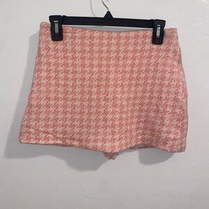 Zara strawberry houndstooth skort pink and white